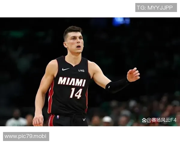 俄克拉荷马城雷霆主场迎战密尔沃基雄鹿,谁能笑到最后? 俄克拉荷马城雷霆主场迎战密尔沃基雄鹿,谁能笑到最后?